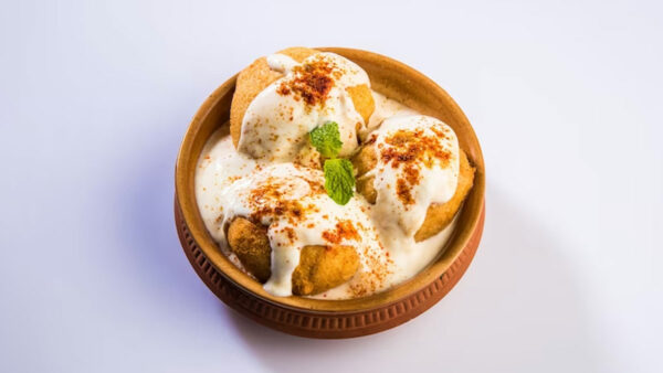 Shahi Dahi Bhalle